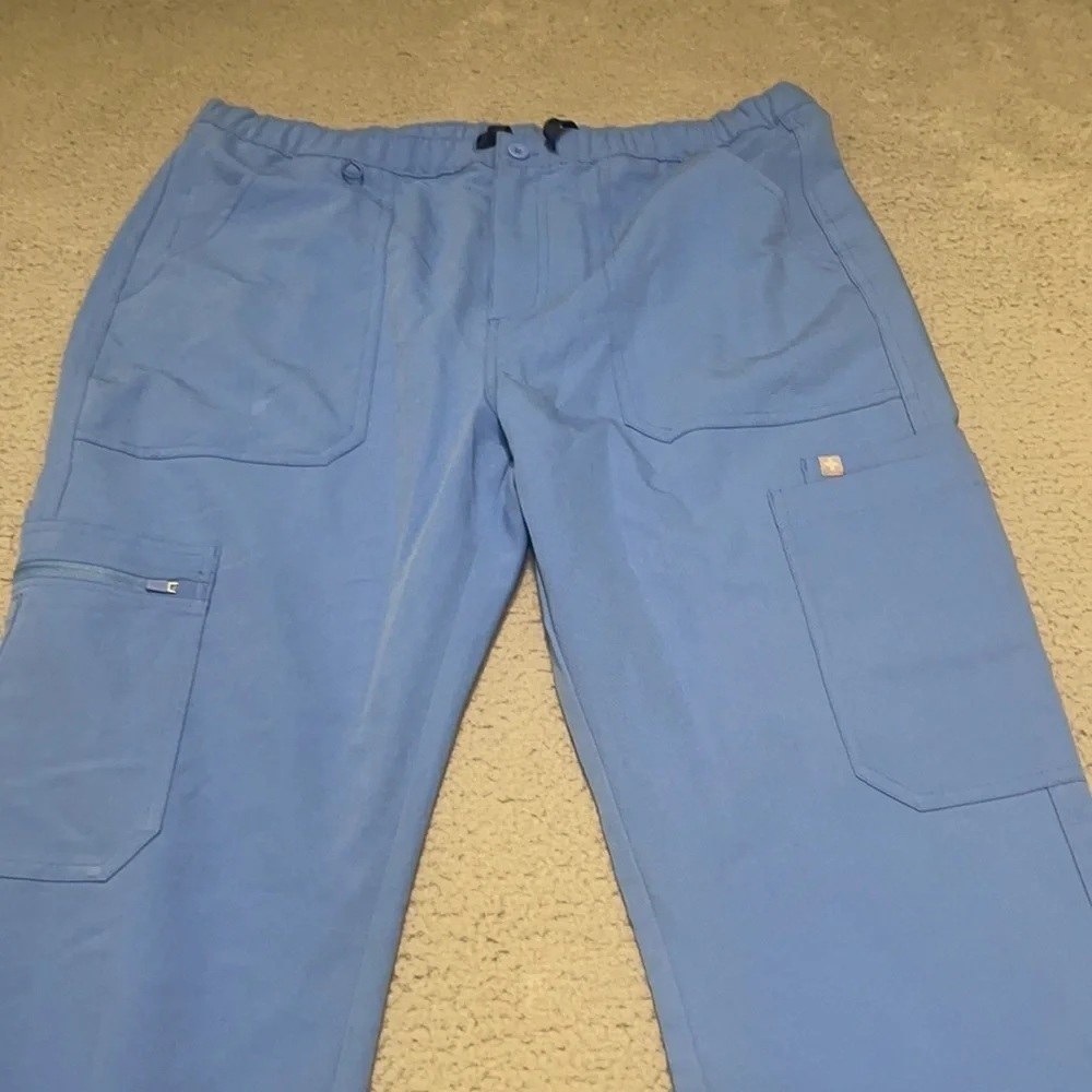 FIGS Cairo Cargo Scrub Pants size L/T